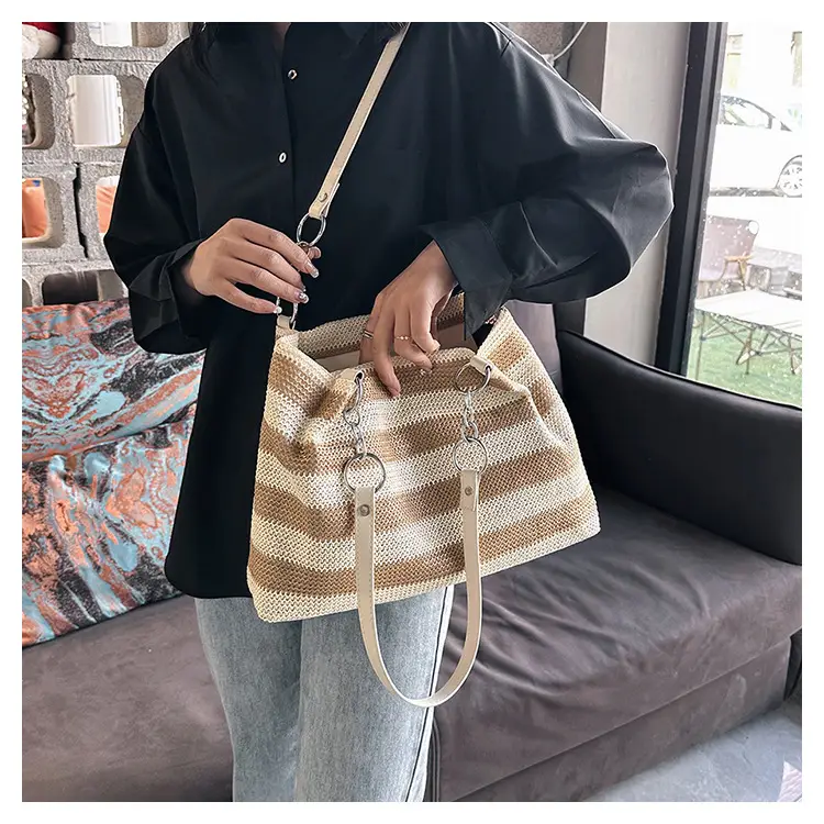 Straw Textured Shoulder Bag Large Capacity 2026 — feature 30