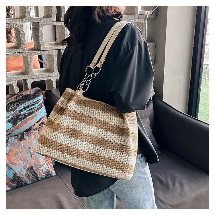Straw Textured Shoulder Bag Large Capacity 2026 — feature 33