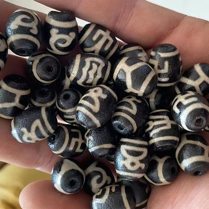 Natural Agate Beads 13x18mm Black White Pattern - Image 2