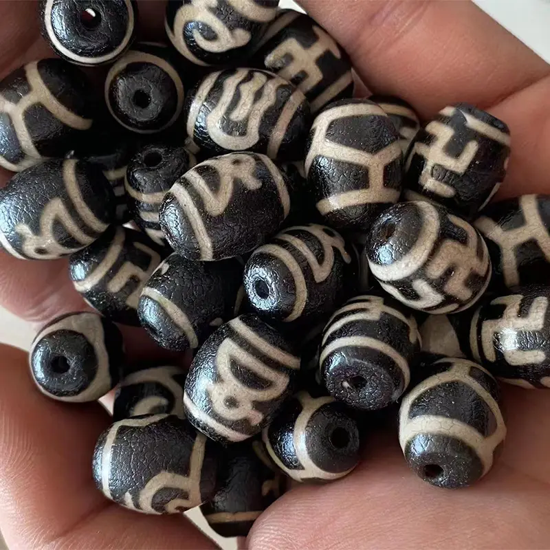 Natural Agate Beads 13x18mm Black White Pattern - Image 3
