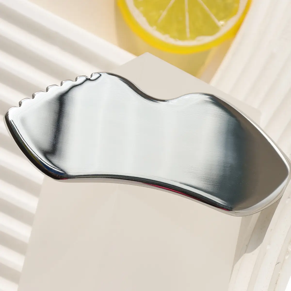 304 Heart-Shaped Facial Scrapping Board with Drawstring Bag — feature 27