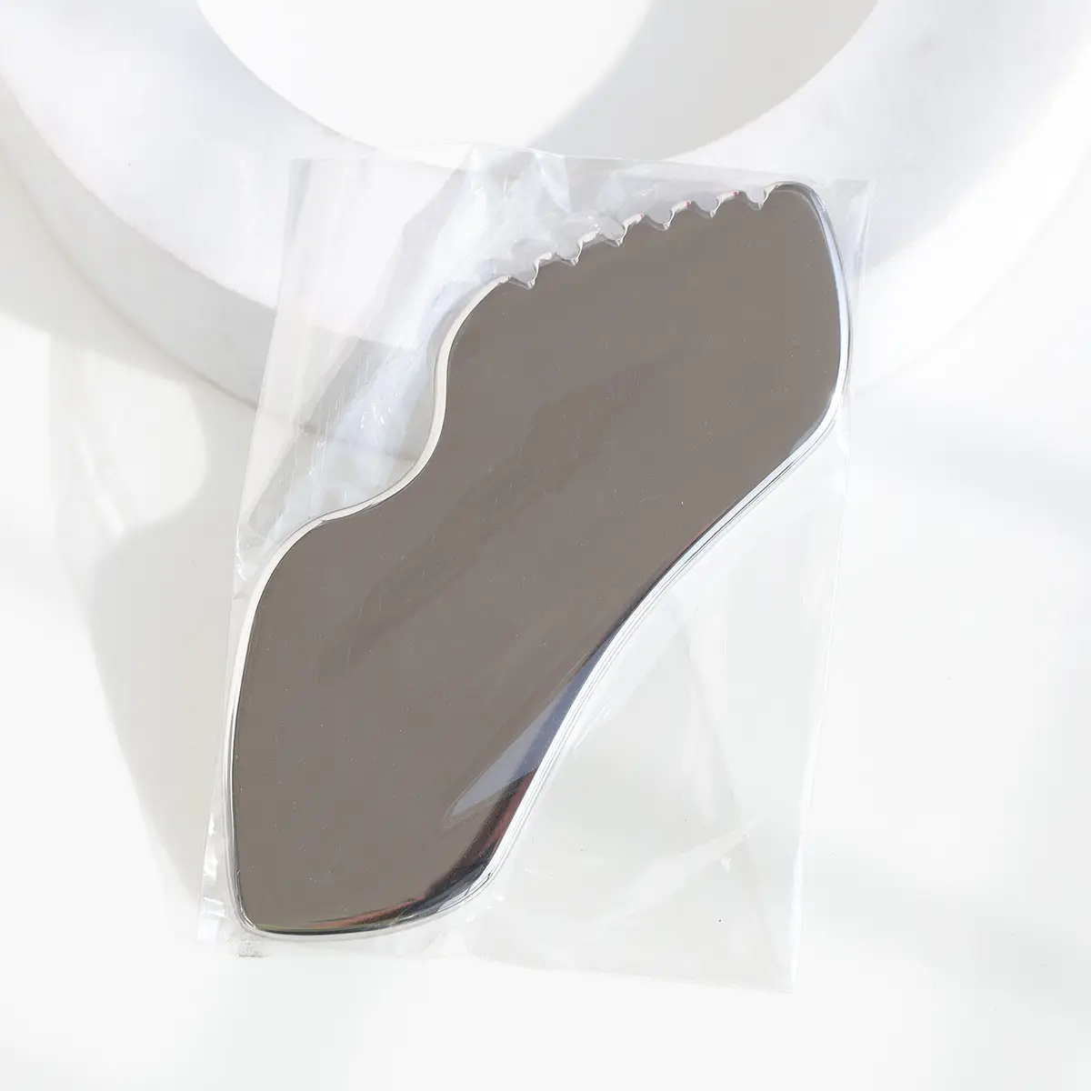 304 Heart-Shaped Facial Scrapping Board with Drawstring Bag - Image 9