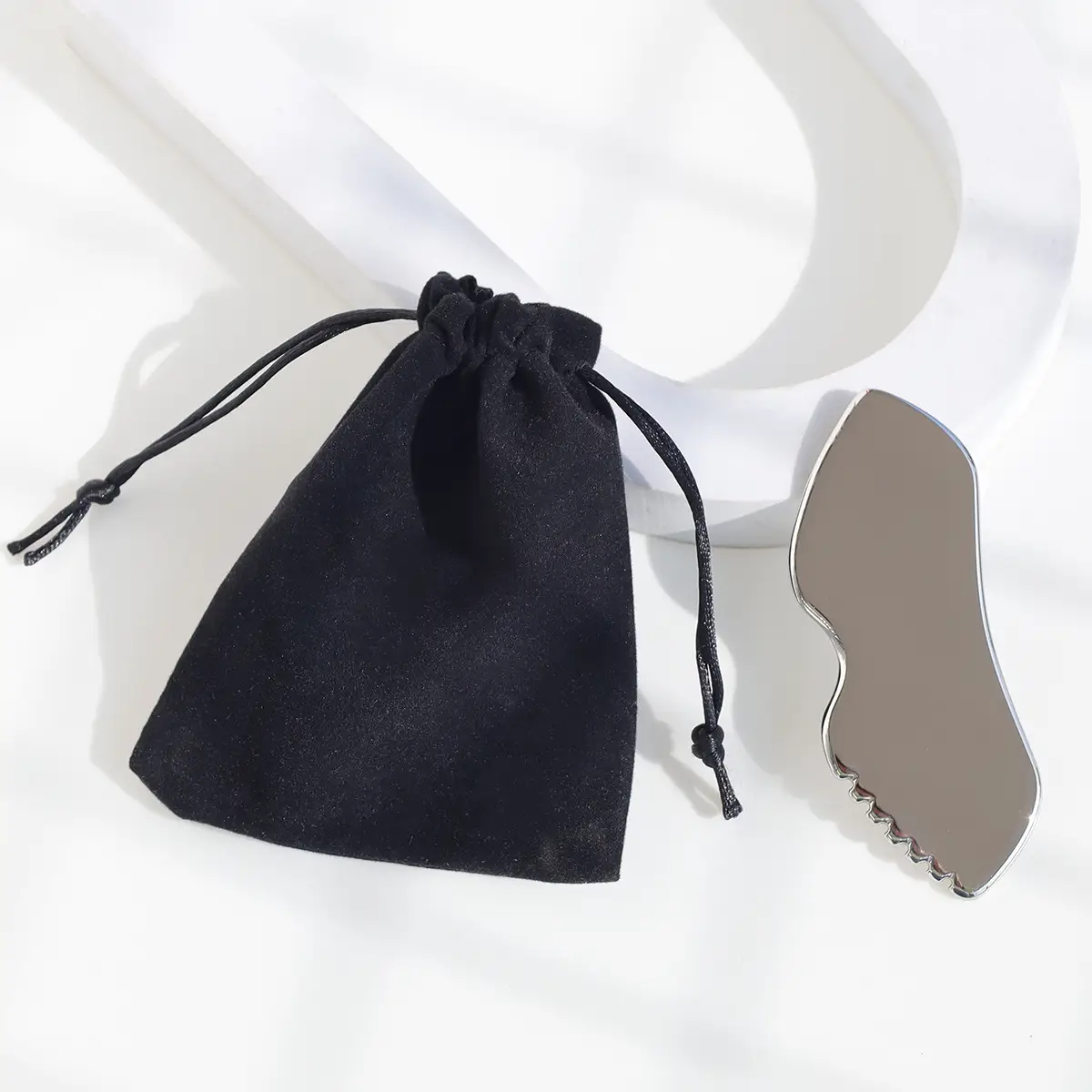304 Heart-Shaped Facial Scrapping Board with Drawstring Bag - Image 4