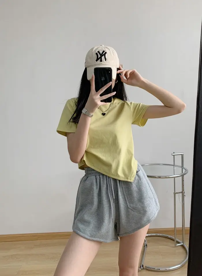 Women's Black Super Short Casual Shorts Large Pocket — feature 11