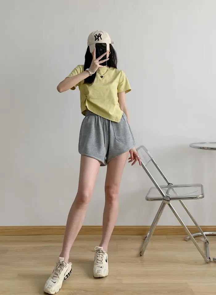Women's Black Super Short Casual Shorts Large Pocket — feature 13