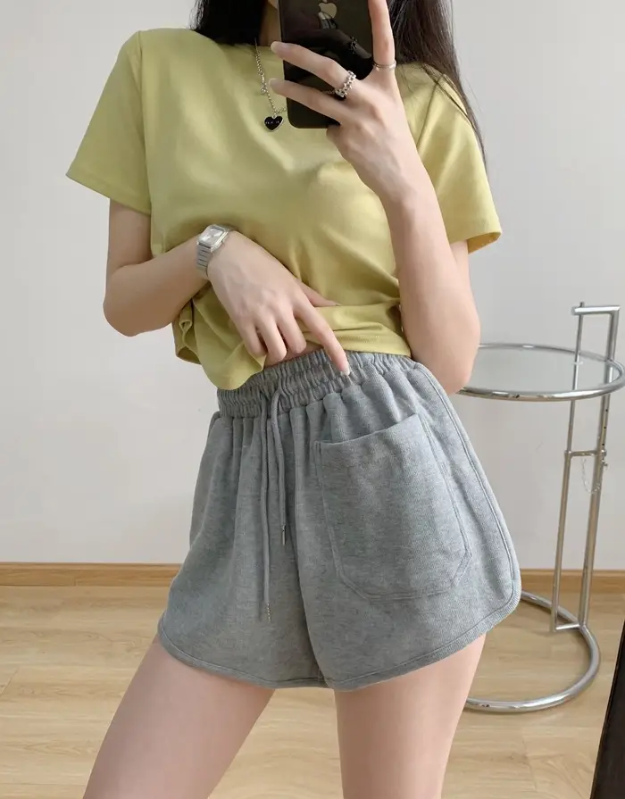 Women's Black Super Short Casual Shorts Large Pocket — feature 15