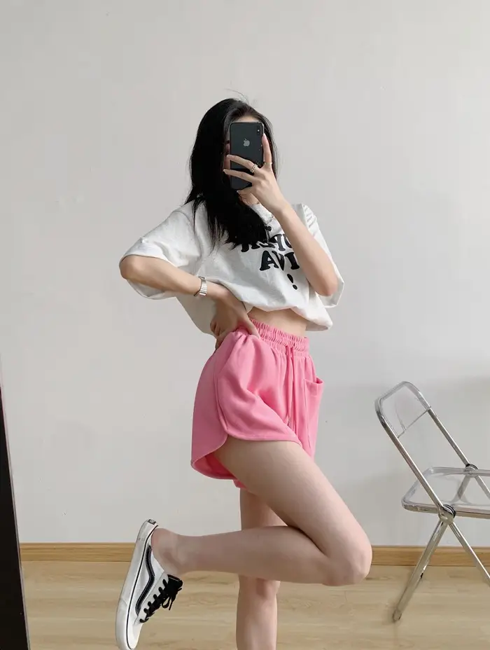 Women's Black Super Short Casual Shorts Large Pocket — feature 21