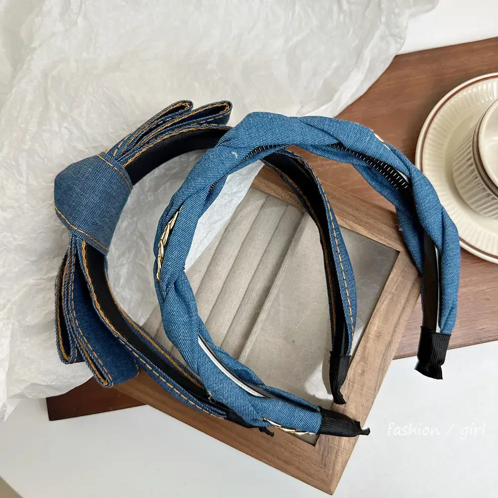 Blue Cranial Top Headband with Gold Chain Twist — feature 12