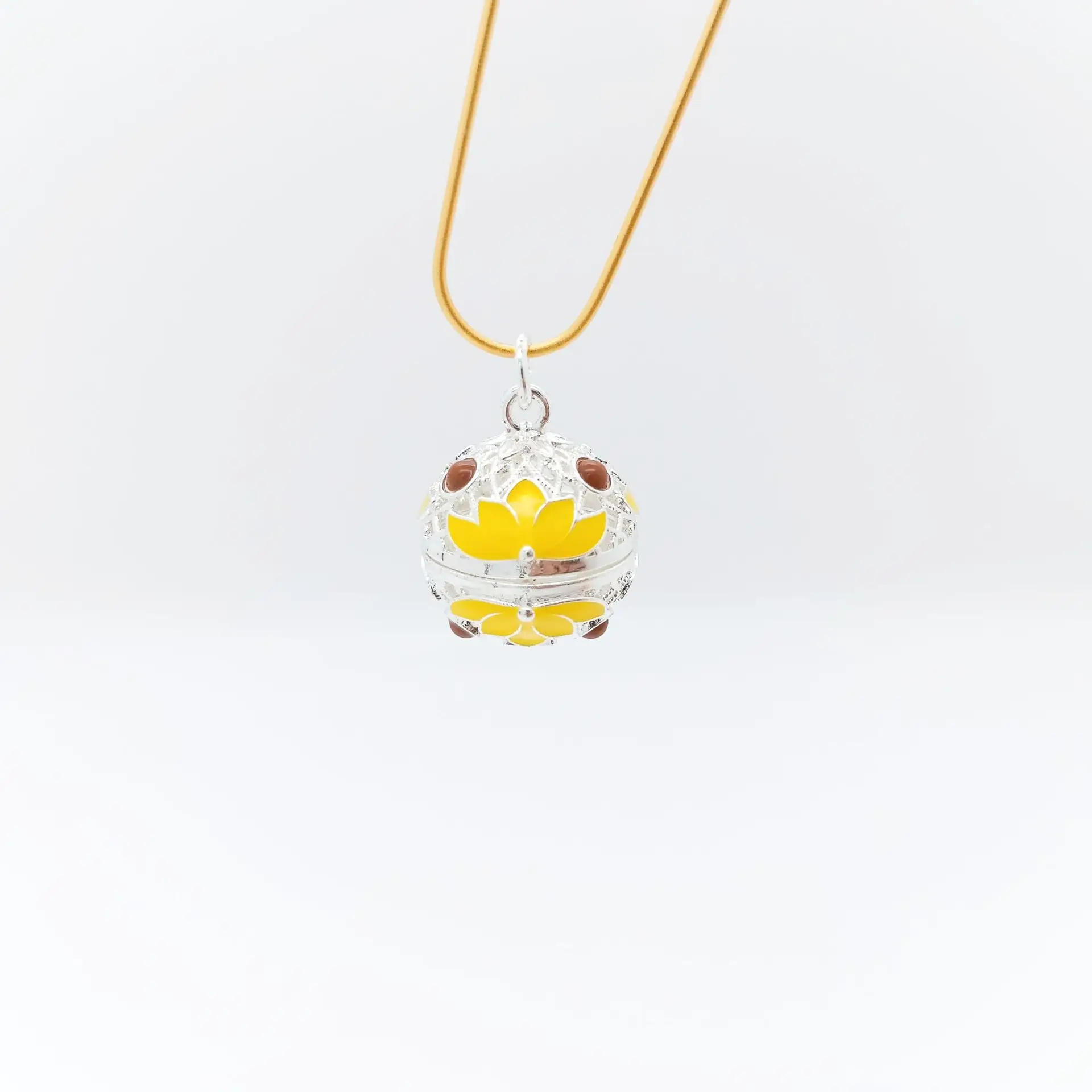 Golden Lotus Hollow Sachet Necklace with Color-Preserving Design - Image 12