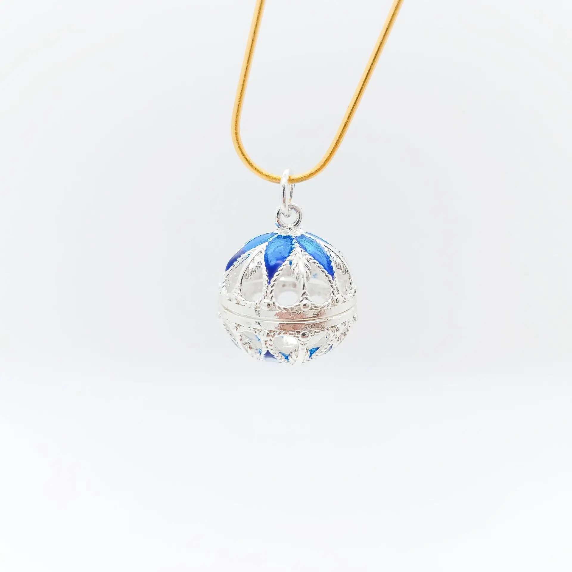 Golden Lotus Hollow Sachet Necklace with Color-Preserving Design - Image 18