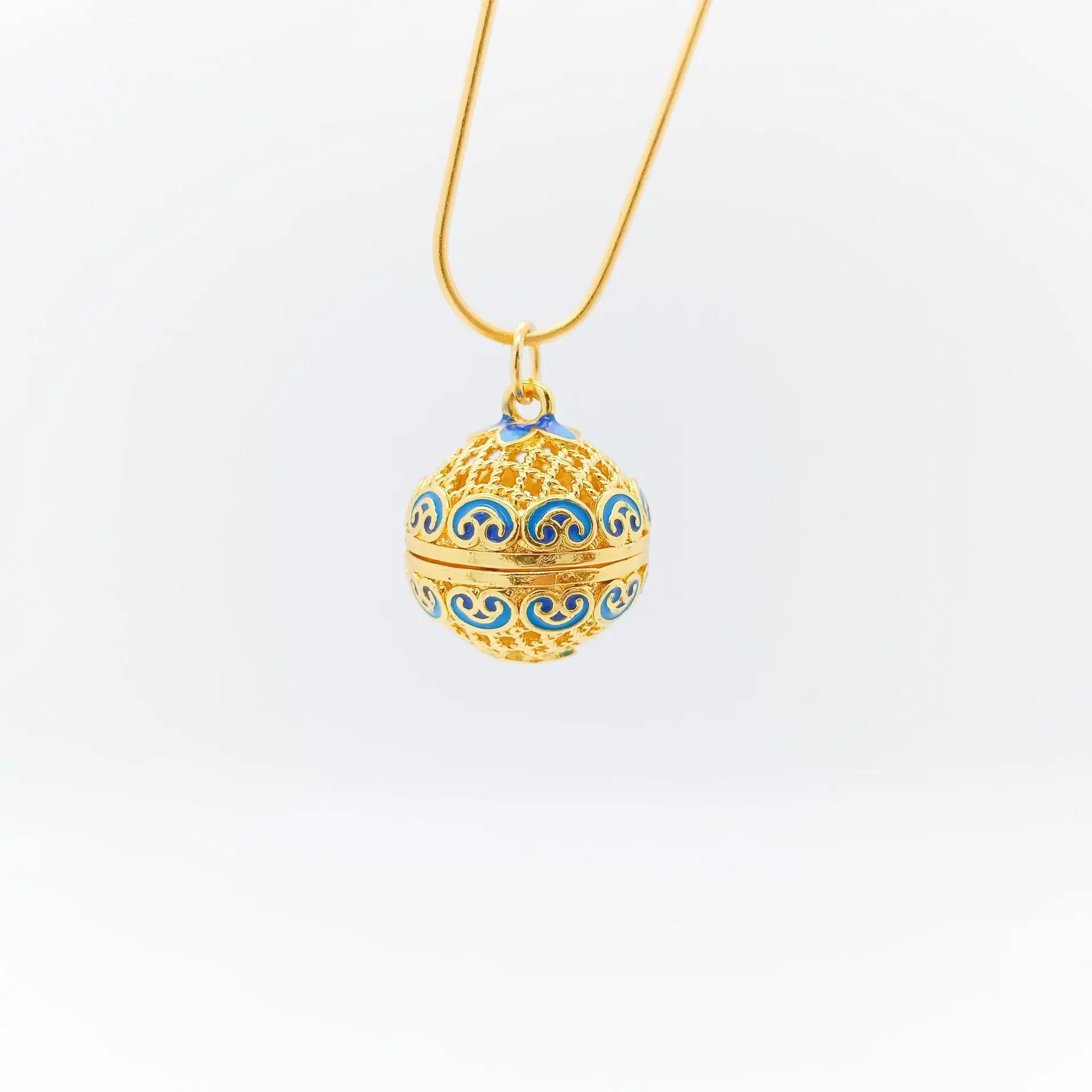 Golden Lotus Hollow Sachet Necklace with Color-Preserving Design - Image 19