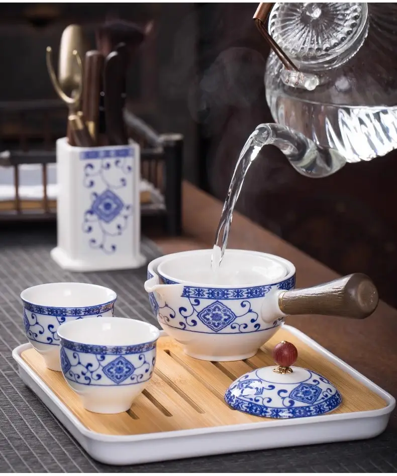 Blue Floral Travel Tea Set with Wooden Handle — feature 8