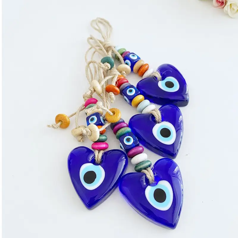 Heart-shaped Blue Eyes Devil's Eye Pendant Set — feature 6