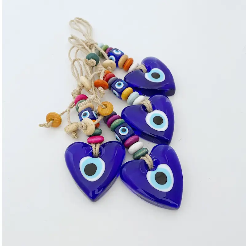 Heart-shaped Blue Eyes Devil's Eye Pendant Set — feature 7