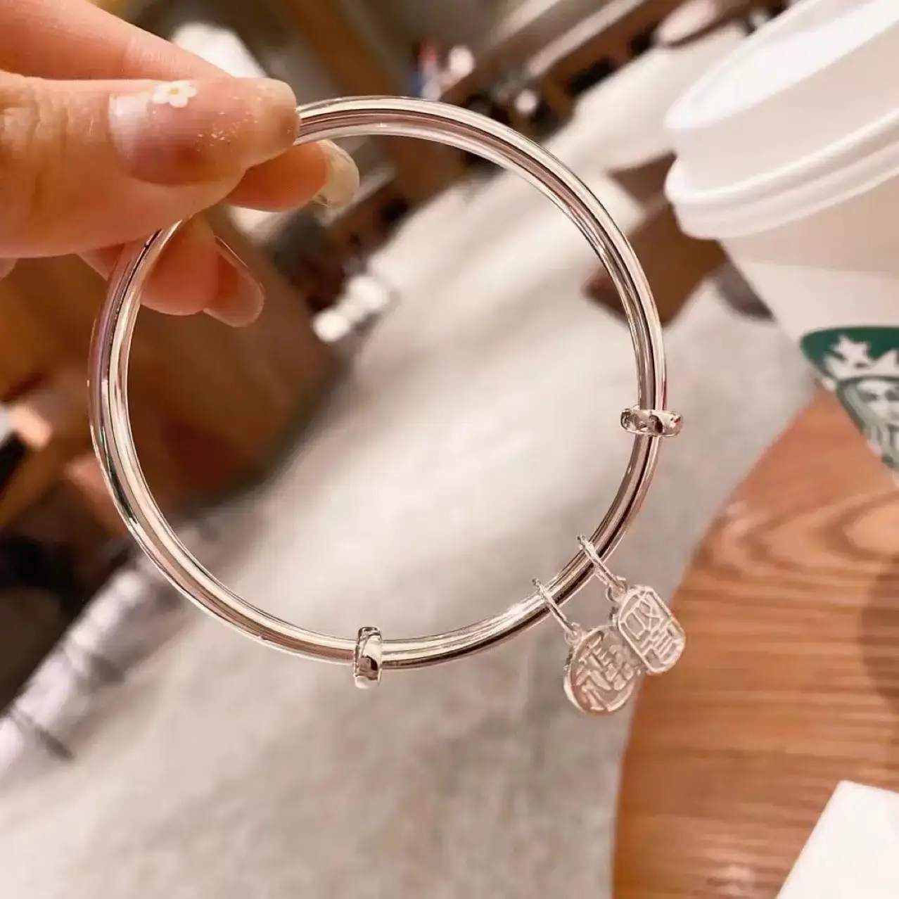 Fuzi Ruyi Push-Pull Silver Plated Women's Bracelet - Image 4