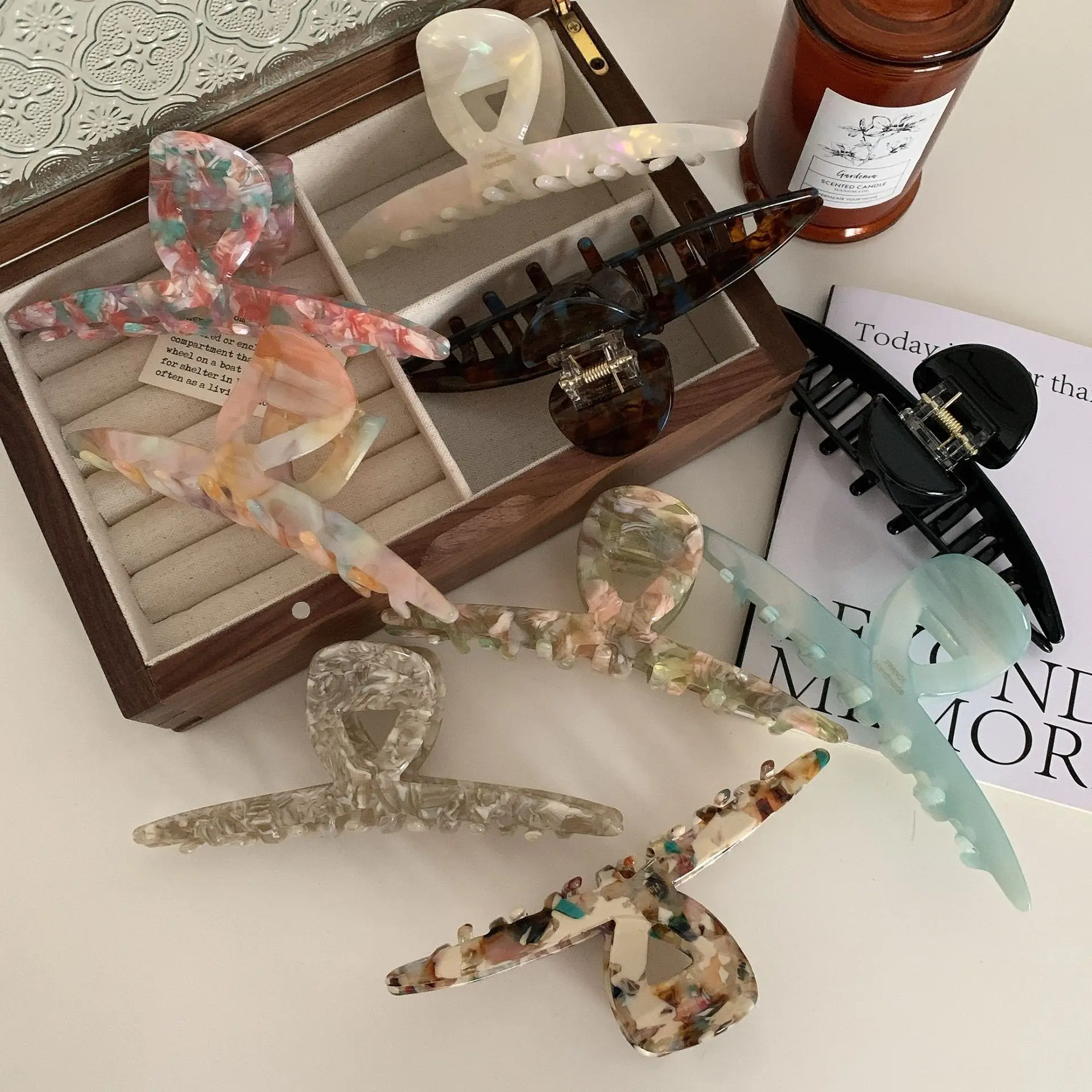 Korean Style Acrylic Shark Clip for Women Hairpin — feature 33