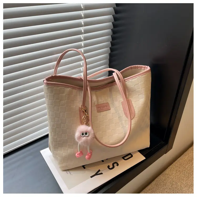 Black Embroidered Tote Bag for Women 2026 — feature 18
