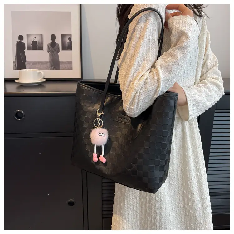 Black Embroidered Tote Bag for Women 2026 — feature 30