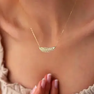 Golden Zircon Twist Ring for Women — feature 3