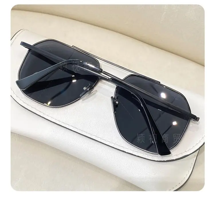 Men Polarized Driving Sunglasses 2024 Trendy Black — feature 11