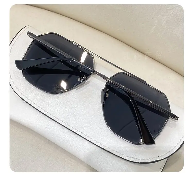 Men Polarized Driving Sunglasses 2024 Trendy Black — feature 15