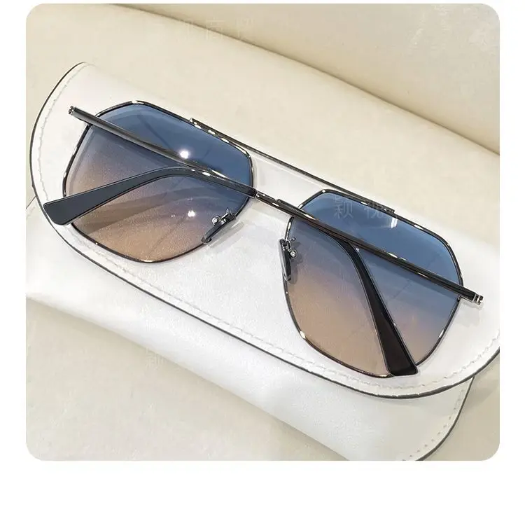 Men Polarized Driving Sunglasses 2024 Trendy Black — feature 7