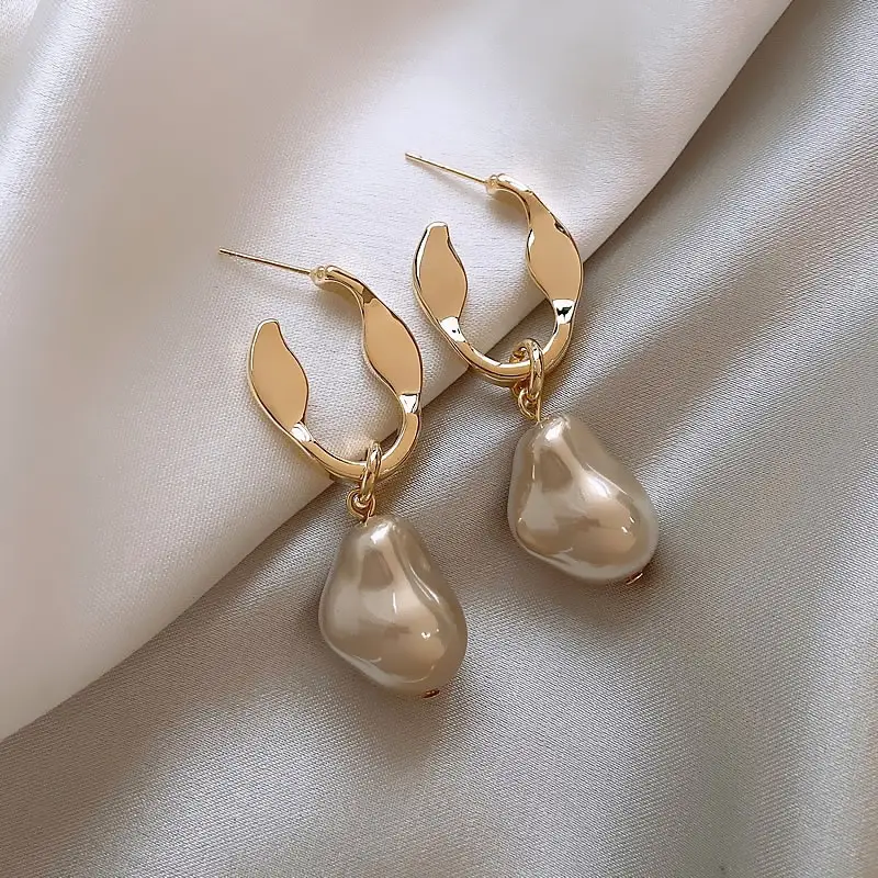 Vintage Pearl Dangle Earrings Gold Plated
