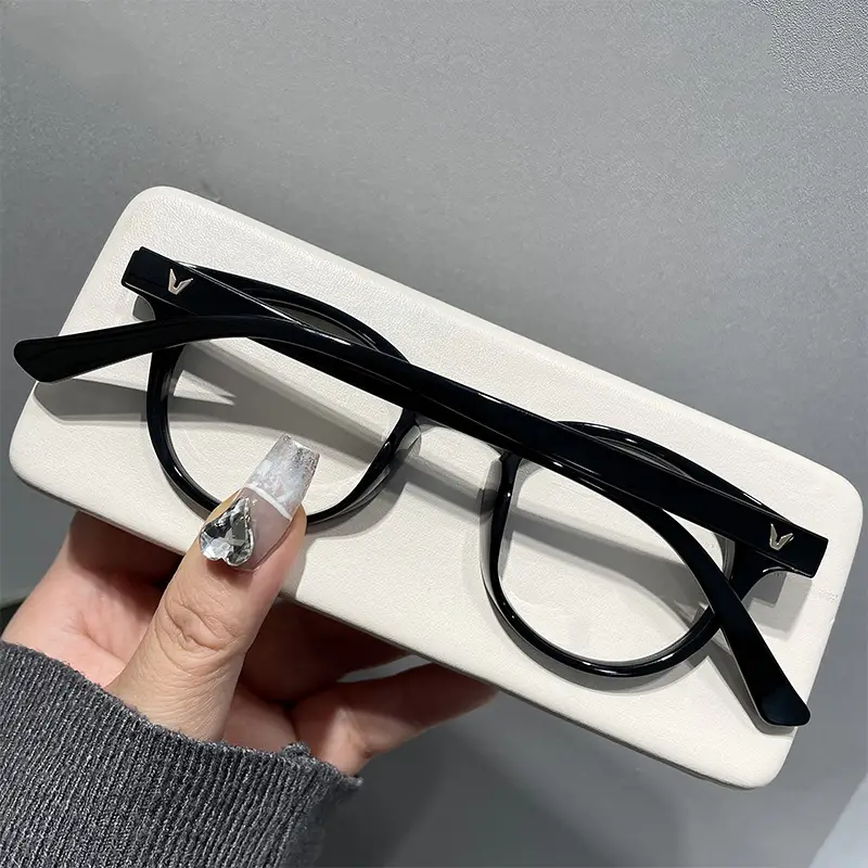 Black Rimmed Women's Myopia Glasses Retro Round Frame - Image 5