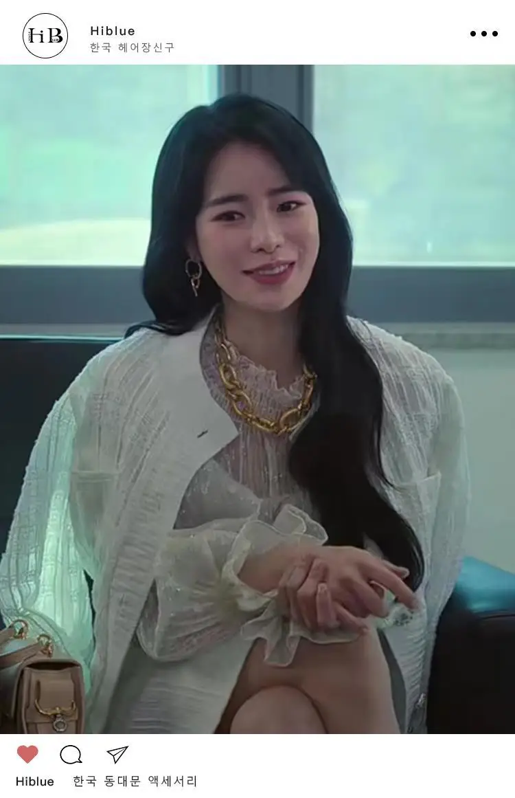 Dark Glory Park Yeon-Jin Rhinestone Hoop Earrings Light Luxury High-End Fashion — feature 1