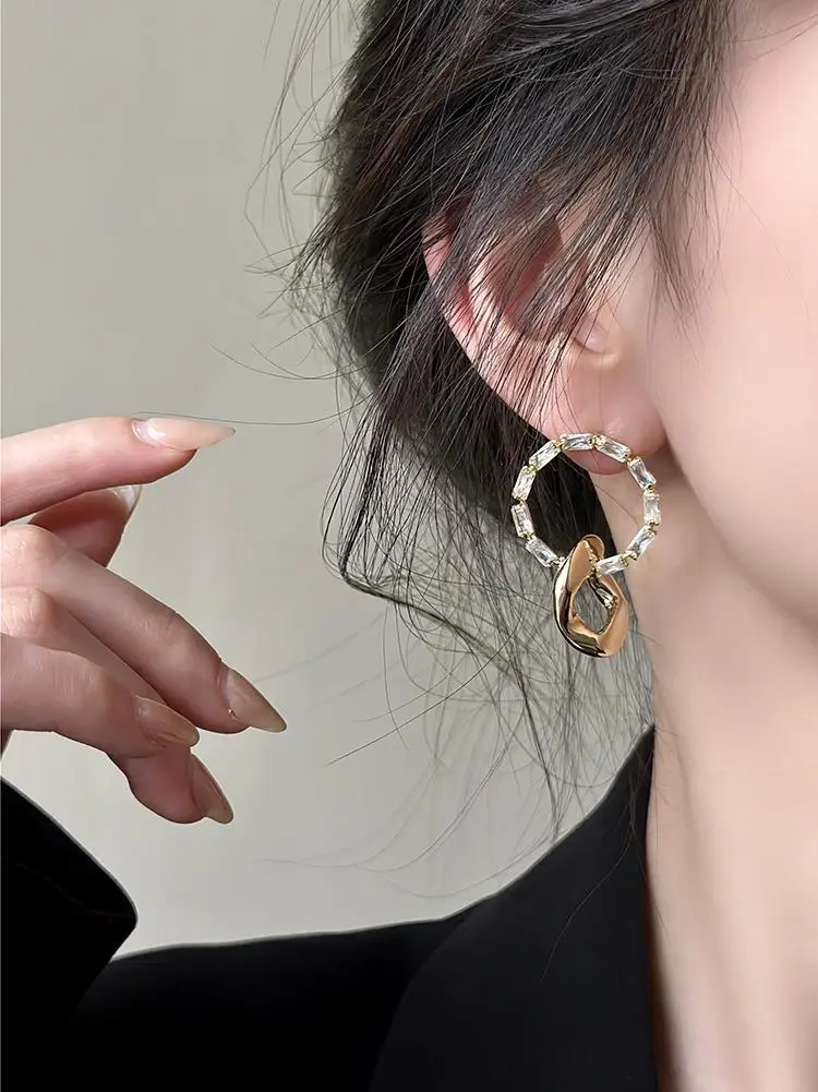 Dark Glory Park Yeon-Jin Rhinestone Hoop Earrings Light Luxury High-End Fashion — feature 23