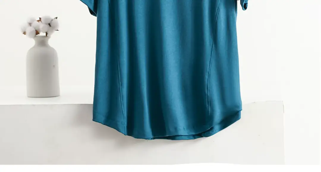 Women's Pink V-Neck T-Shirt Medium to XL — feature 18