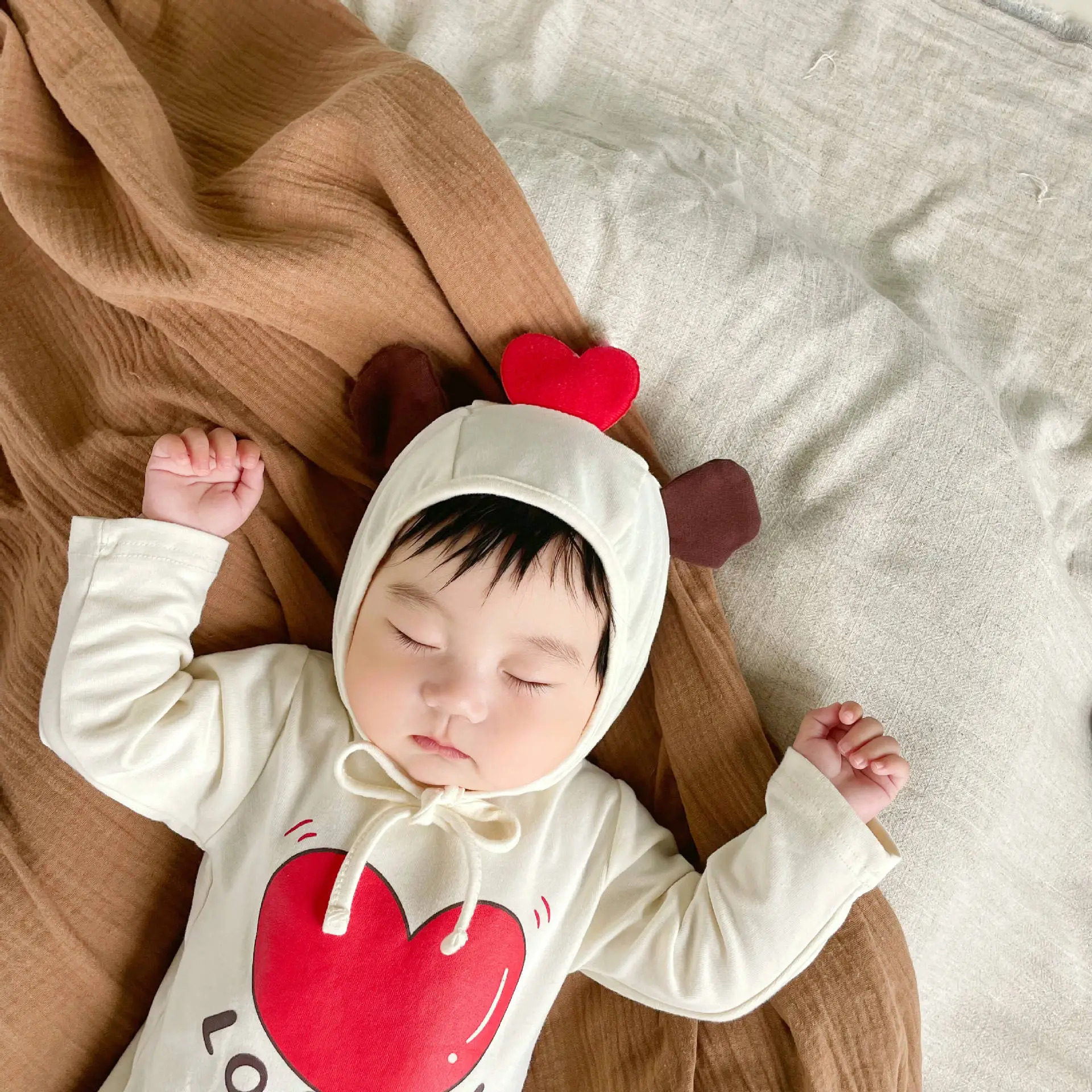 Korean Style Baby Heart Bear Jumpsuit Set — feature 28