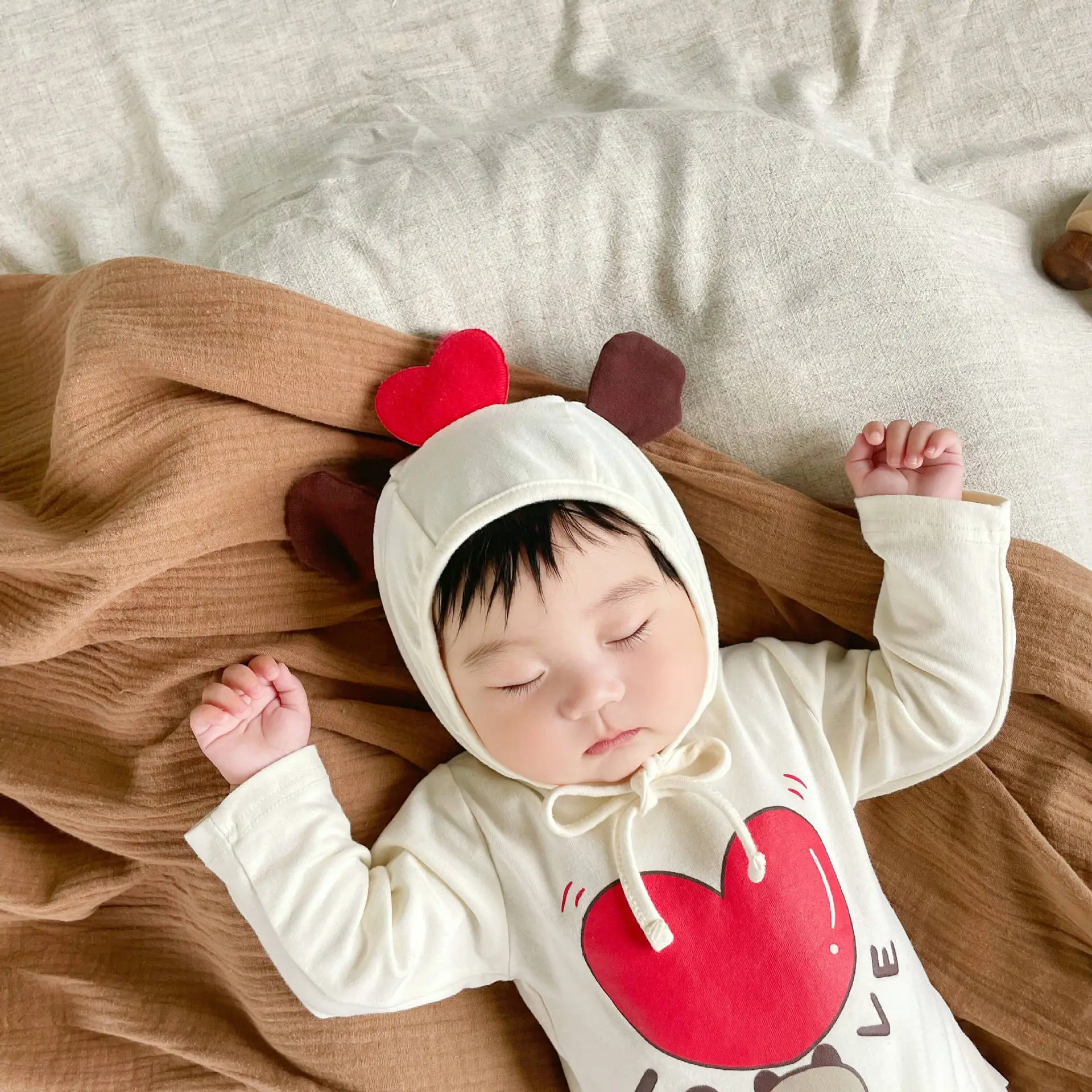 Korean Style Baby Heart Bear Jumpsuit Set — feature 29