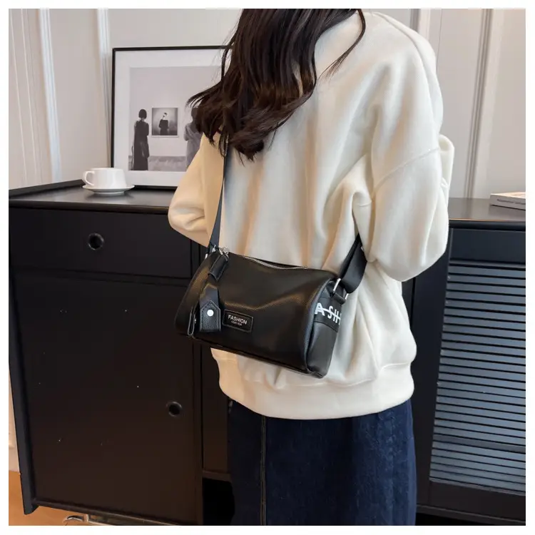 Women's Black Leather Shoulder Crossbody Bag with Wide Strap — feature 32