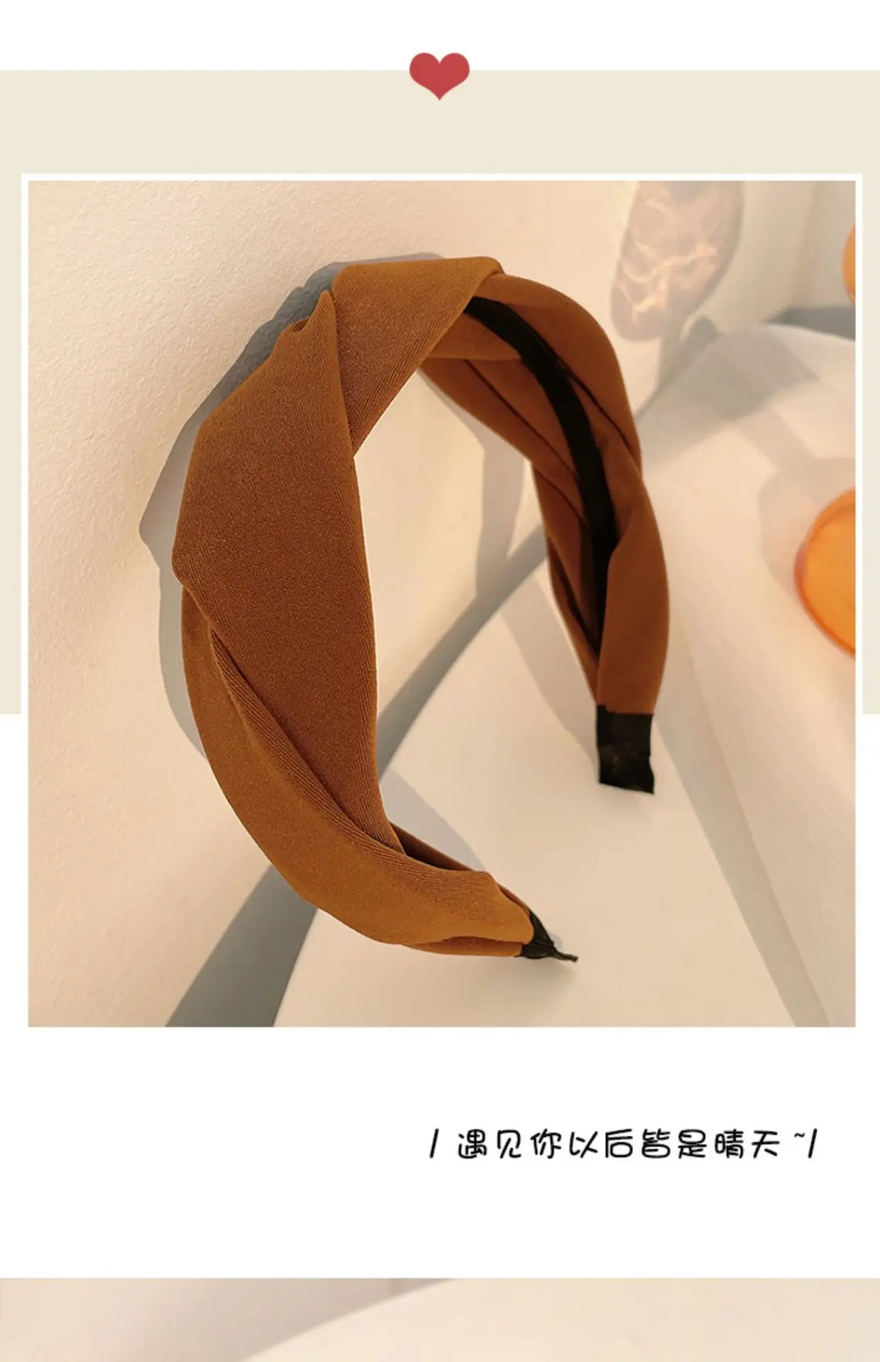 French Retro Hair Hoop with Wide Edge & Non-Slip Clip — feature 14