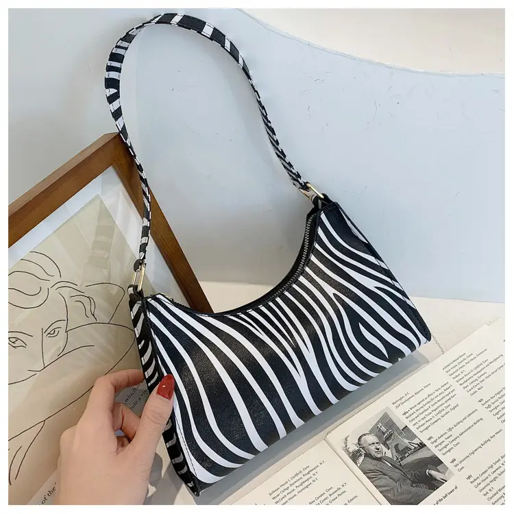 Cow Print Shoulder Bag for Women Leopard Pattern 2025 - Image 5