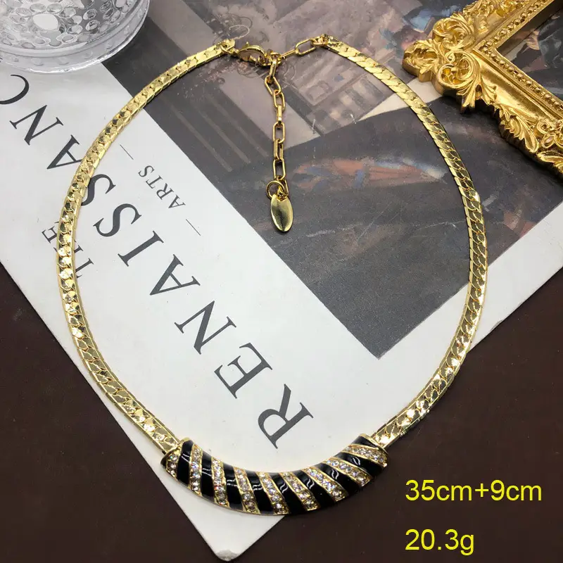 Retro Classic Black Gold Necklace Set for Women