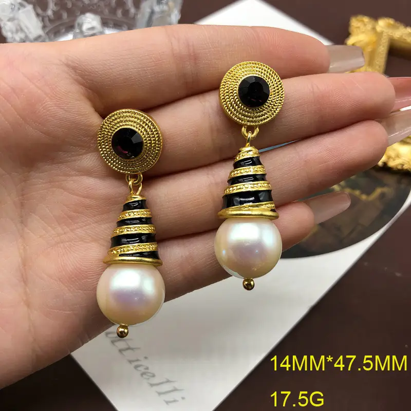Retro Classic Black Gold Necklace Set for Women