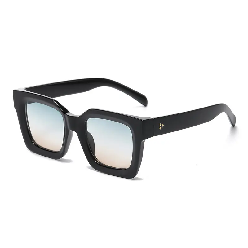 Square Frame Sunglasses European American Fashion Travel Posing