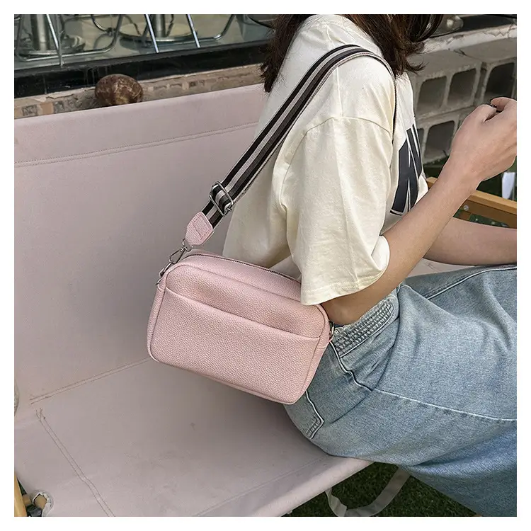 Women's Black Crossbody Bag Small Square 2023 — feature 21