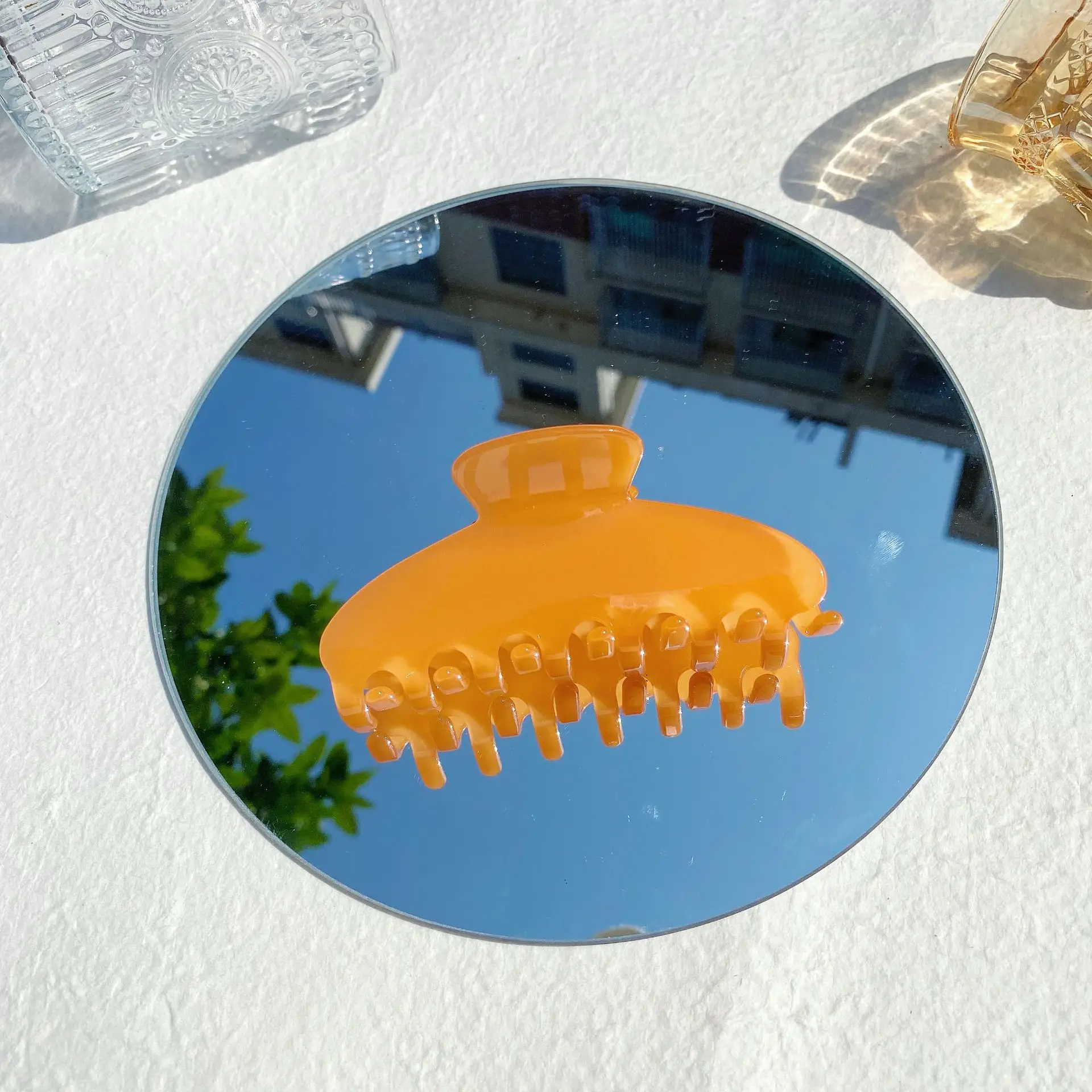 Hot Red Acetate Hair Clip with Color Changing Shark Design — feature 16