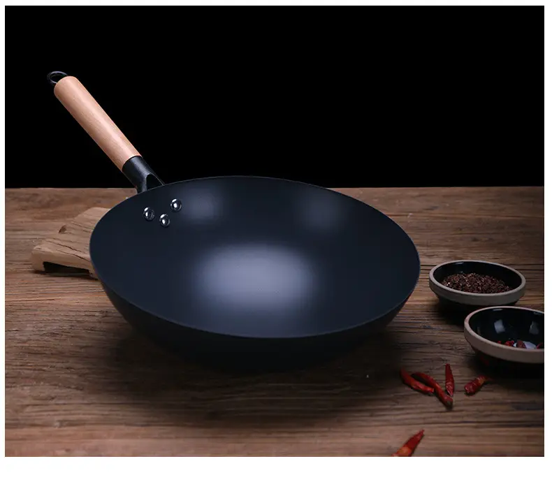 Non-Stick Wok for Women Open Fire Uncoated Iron — feature 17