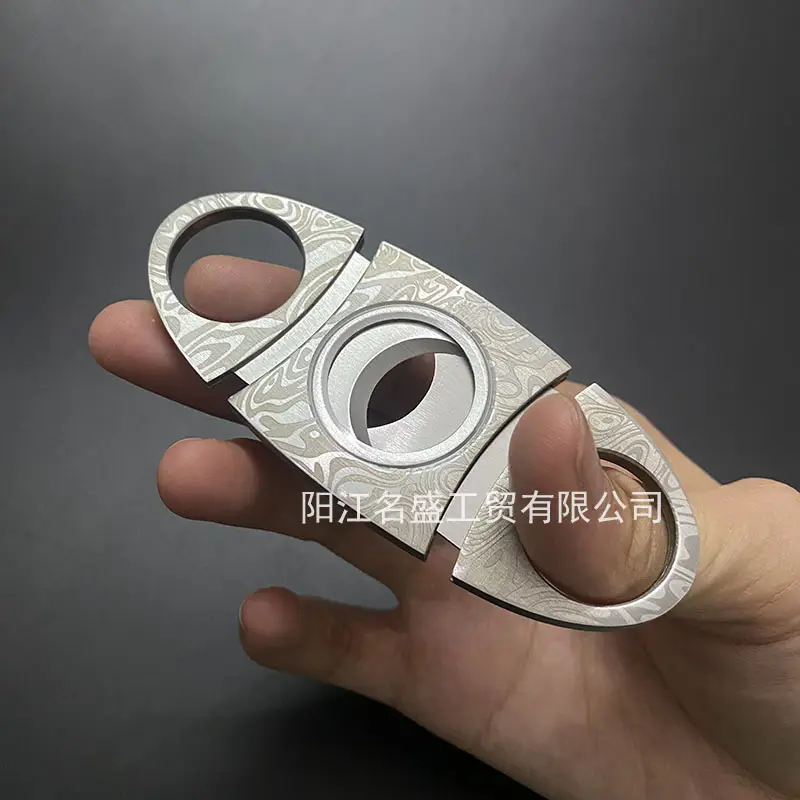 Stainless Steel Cigar Cutter Double Blade Sharp Portable — feature 2