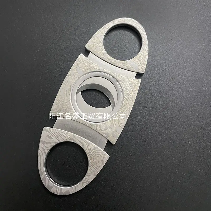 Stainless Steel Cigar Cutter Double Blade Sharp Portable — feature 7