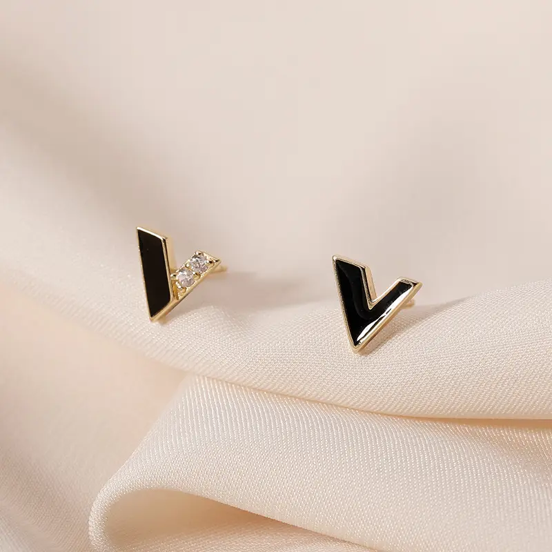 V-shaped Earrings Women's Gold Black High Grade S925 Silver Plated - Image 5