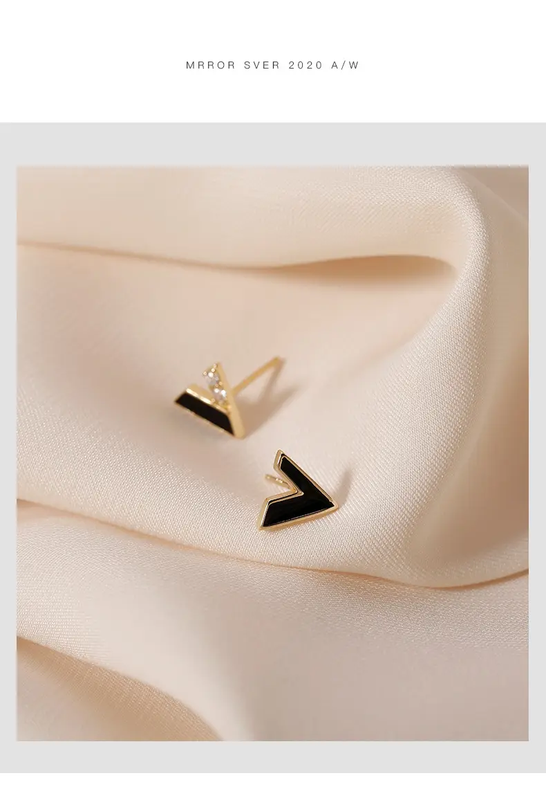 V-shaped Earrings Women's Gold Black High Grade S925 Silver Plated — feature 10