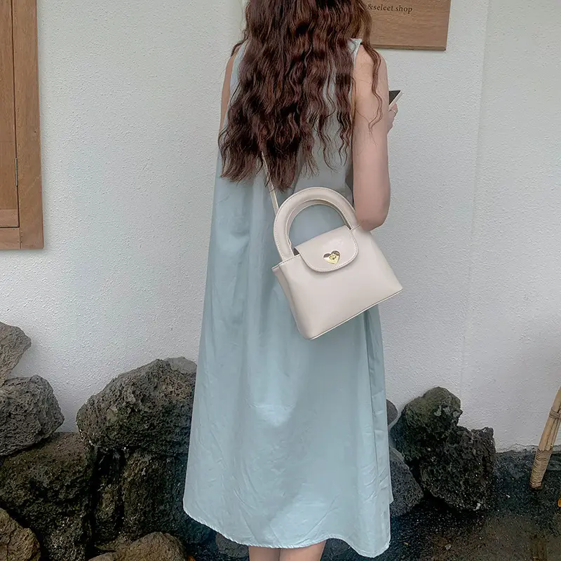 Black Korean Heart Lock Shoulder Crossbody Bag — feature 20