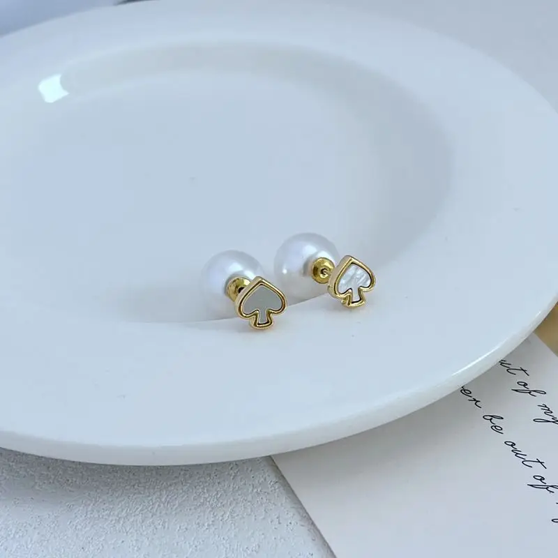 Natural Shell Heart Stud Earrings Gold Plated - Image 4