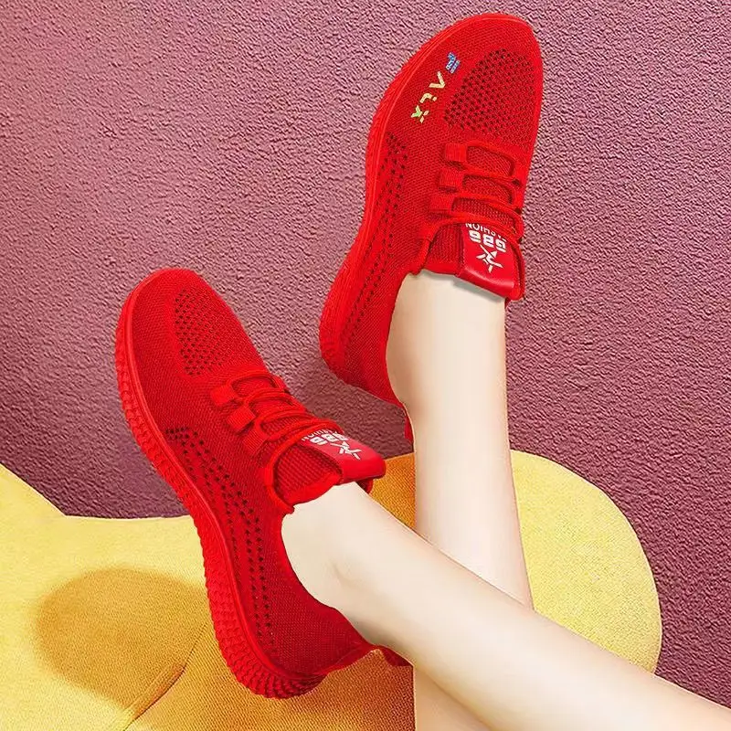 Women's shoes 2023 new flying woven breathable sneaker women's popular running shoes foreign trade wholesale women's shoes mom shoes — feature 11
