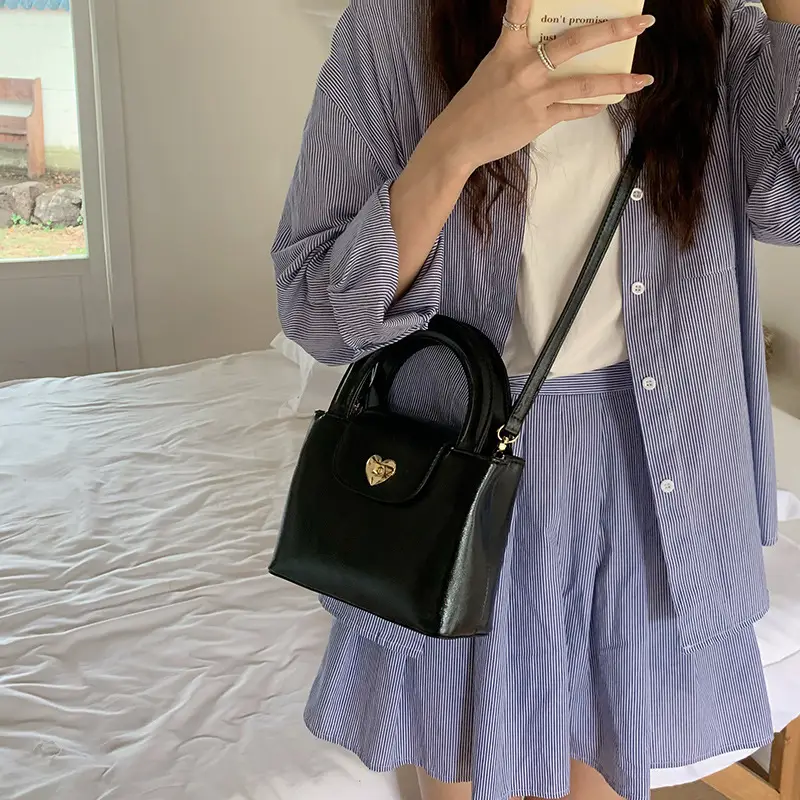 Women's Heart Lock Shoulder Bag White 2026 - Image 5